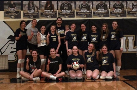Group photo of Indian Hills High School girls volleyball team.